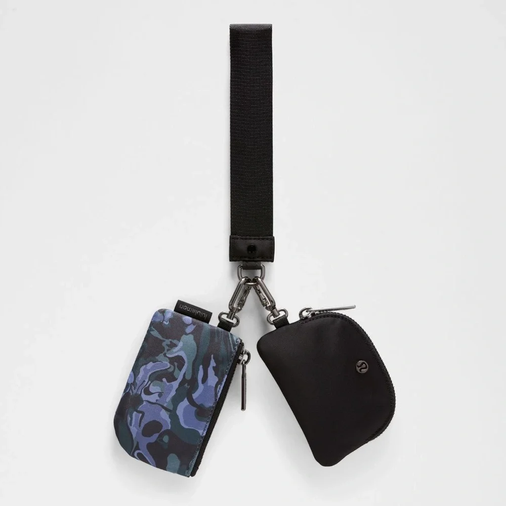 🍋💙LULULEMON Dual Pouch Wristlet Flower Meld Mini Multi/Gunmetal
